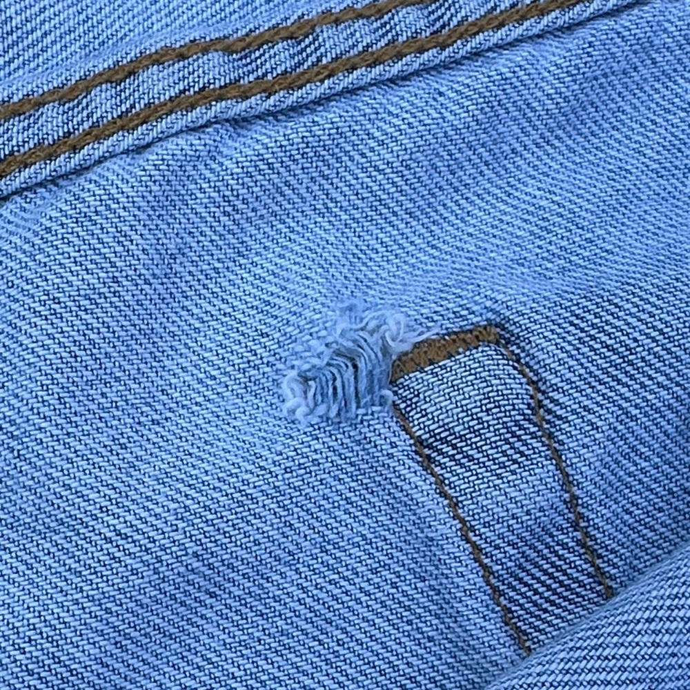 Levi's Light Blue Straight Men's Relaxed fit Jeans 550’s W36 L31 - Picture 2 of 8